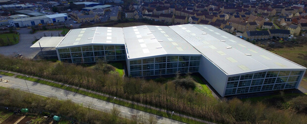 deceuninck-delivers-customer-satisfaction-from-its-impressive-warehouse-slide1