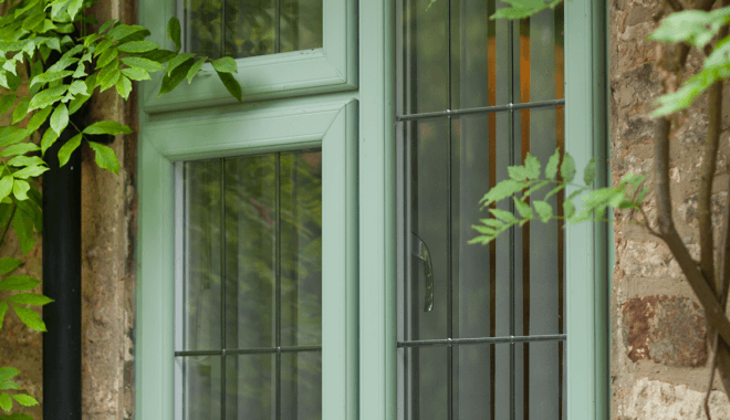 chartwell green sculptured sash windows